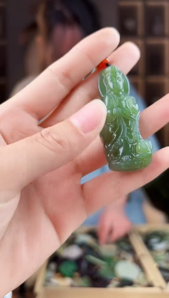 颈饰未镶嵌和田玉拍一发一，多样性发货