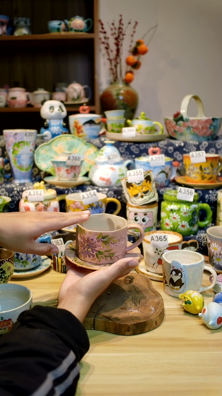 瓷片设计师款手绘釉下五彩陶瓷 画片随机