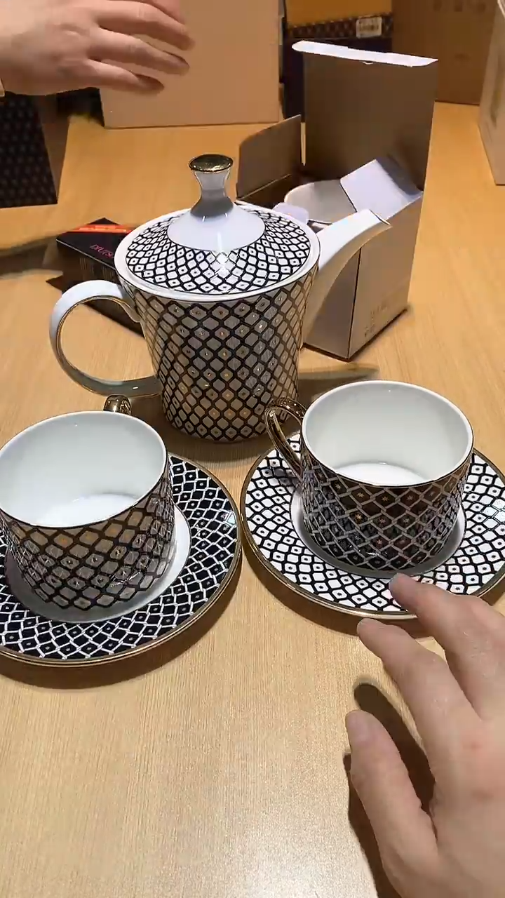 【闪购商品】瓷片锅碗瓢盆一件不剩