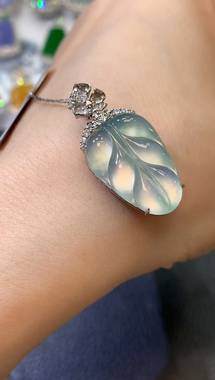 【闪购商品】翡翠吊坠(不含链)18K金镶嵌D16