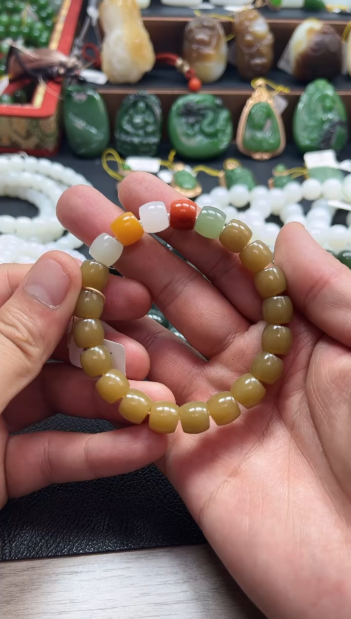 【闪购商品】和田玉手链未镶嵌俄糖手串