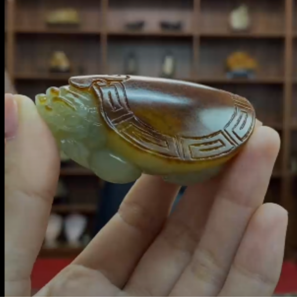 和田龙龟手把件-精工