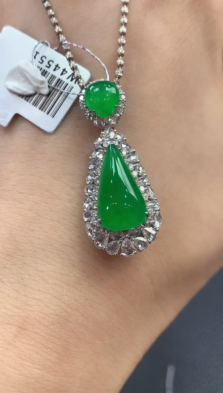 【闪购商品】翡翠吊坠(不含链)18K金镶嵌C188