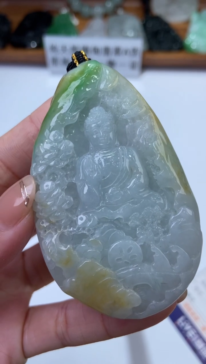 翡翠未镶嵌颈饰285920    