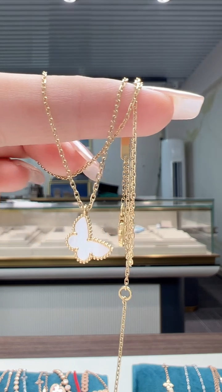 【闪购商品】贝壳（贝母）项链18K金镶嵌白蝴蝶项链K黄