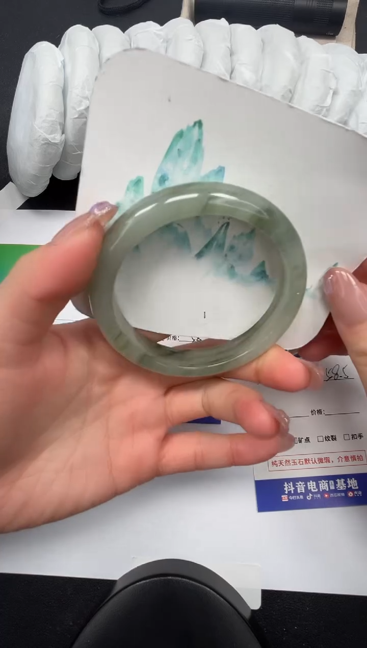 【闪购商品】石英质玉手镯未镶嵌52-58.5