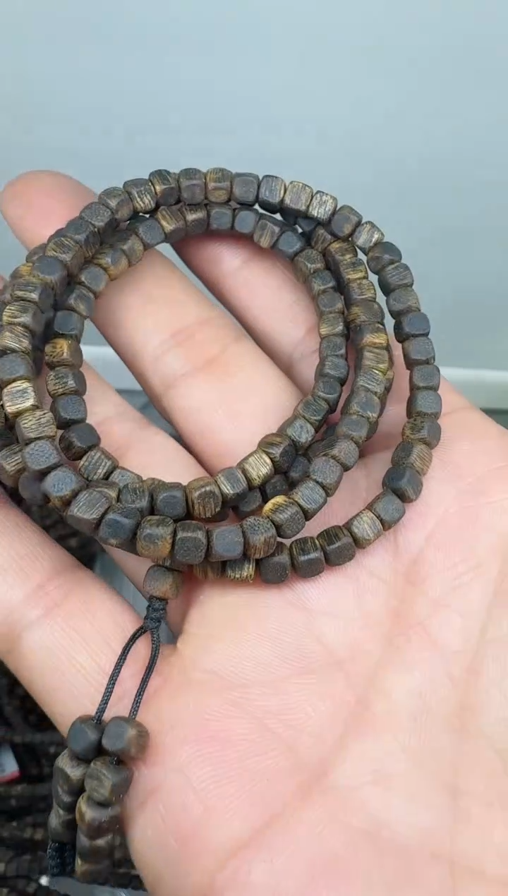 【闪购商品】沉香手串乌身0.4规格多圈13颗方珠沉水