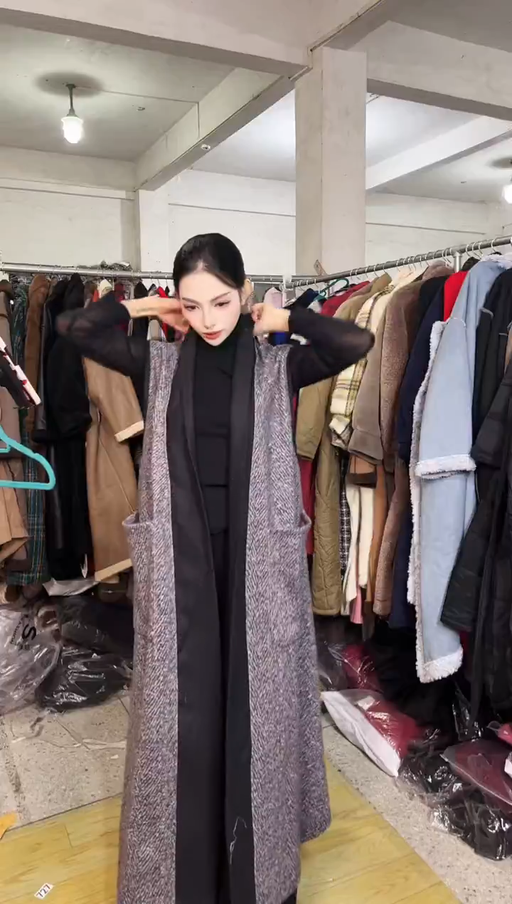 750闪购外套外披马甲打底裤子