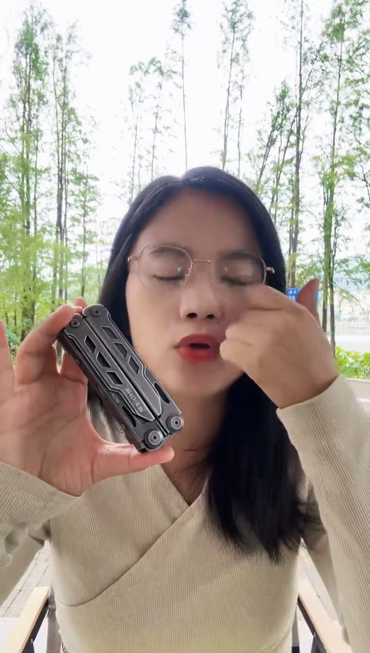 1号鹰戈多功能钳户外浮力价+k鞘+赠品！