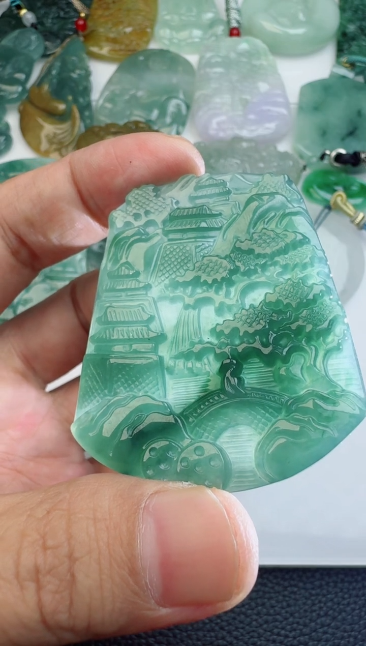 【闪购商品】翡翠颈饰未镶嵌多样性随机发其一