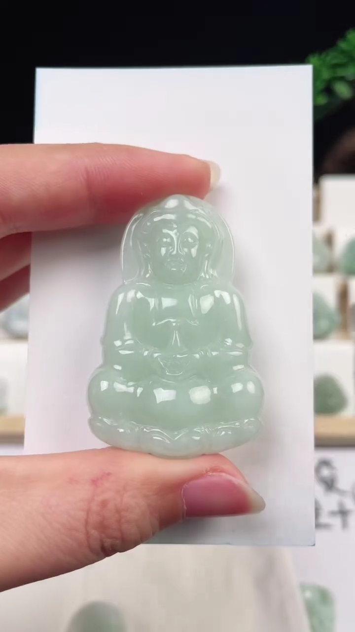 【闪购商品】翡翠颈饰未镶嵌观音