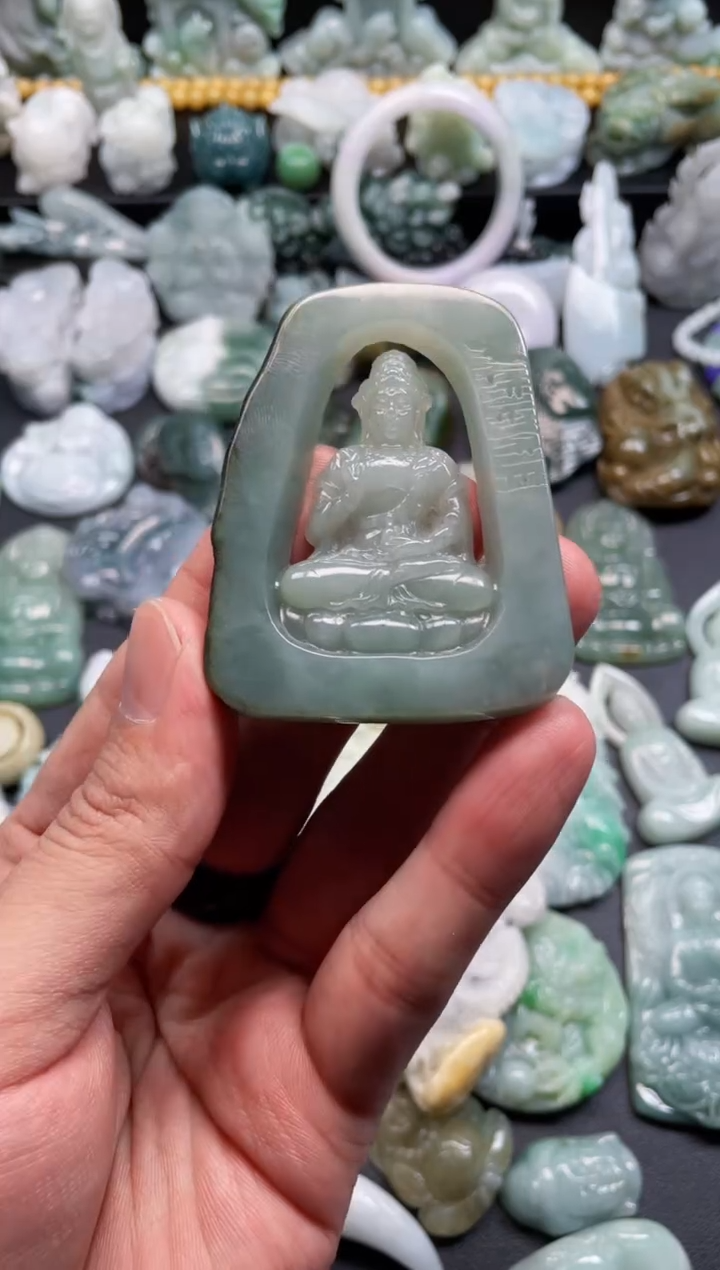 颈饰未镶嵌翡翠《**》天然翡翠a货