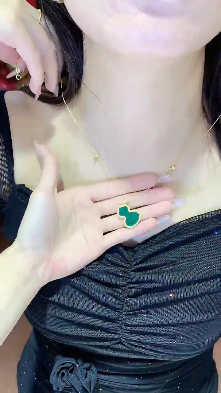 【闪购商品】玛瑙/玉髓吊坠（不含链）18K金镶嵌葫芦吊坠（不含链）