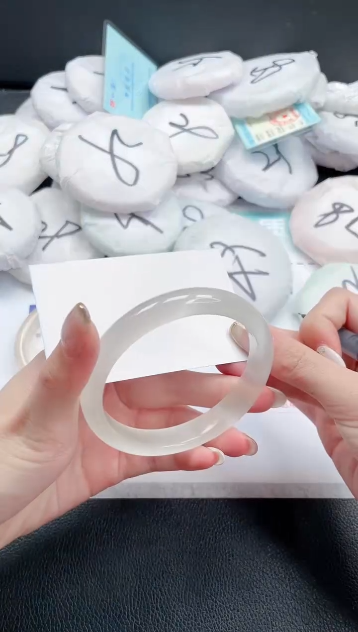 【闪购商品】石英质玉手镯未镶嵌13J104-62