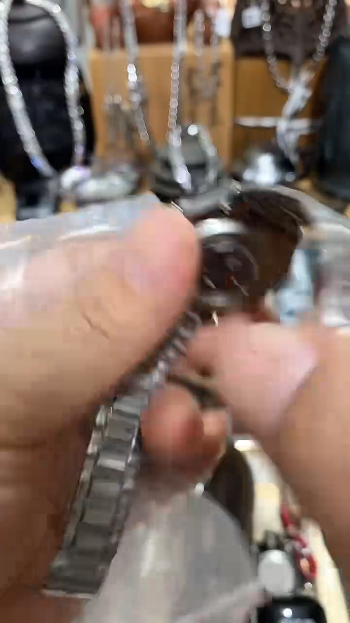 瓷片闪购商品  如图所示