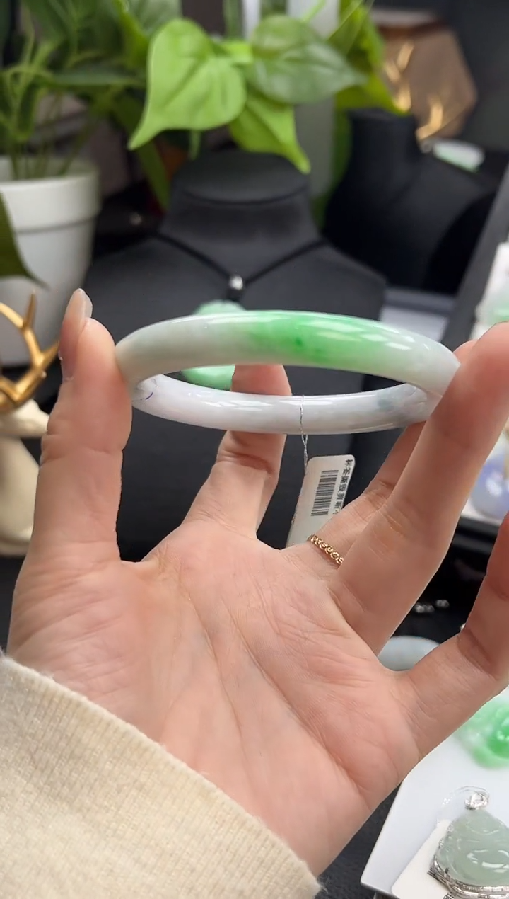 【闪购商品】翡翠手镯未镶嵌圆条手镯 61.5圈口