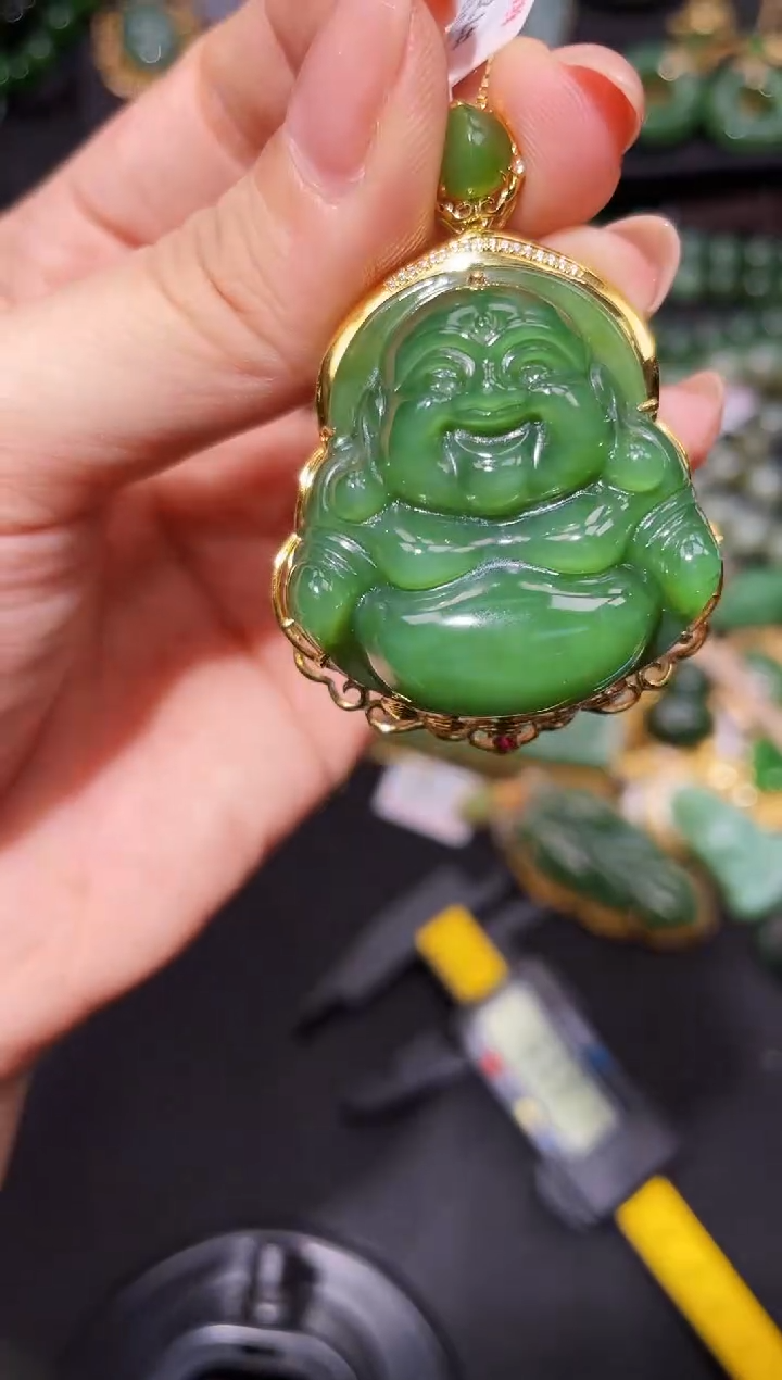 和田玉18K金镶嵌吊坠(赠链)38MM 多样性发一Z