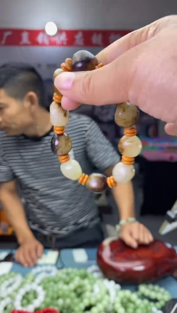 天然玉石未镶嵌颈饰