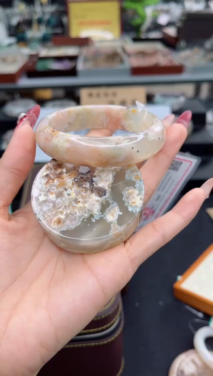 【闪购商品】石英质玉手镯未镶嵌61圈口（赠品镯心）6682313