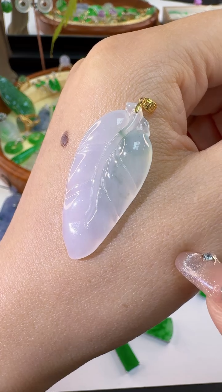 【闪购商品】翡翠颈饰18K金镶嵌缅甸A货翡翠吊坠