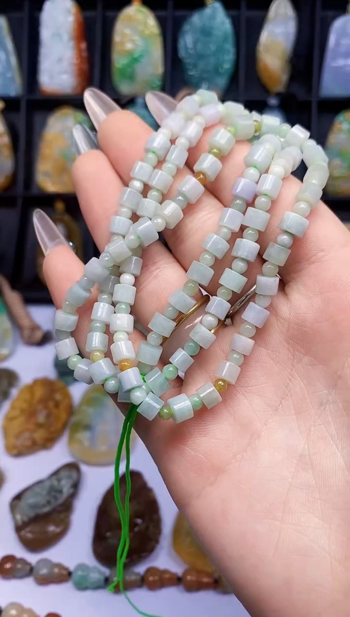 【闪购商品】翡翠颈饰未镶嵌A货翡翠