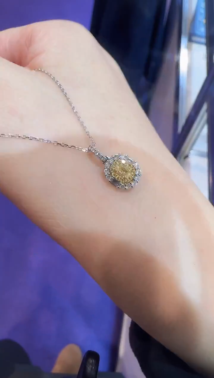 【闪购商品】钻石套链18K金镶嵌精选Y-梯方椭圆套链