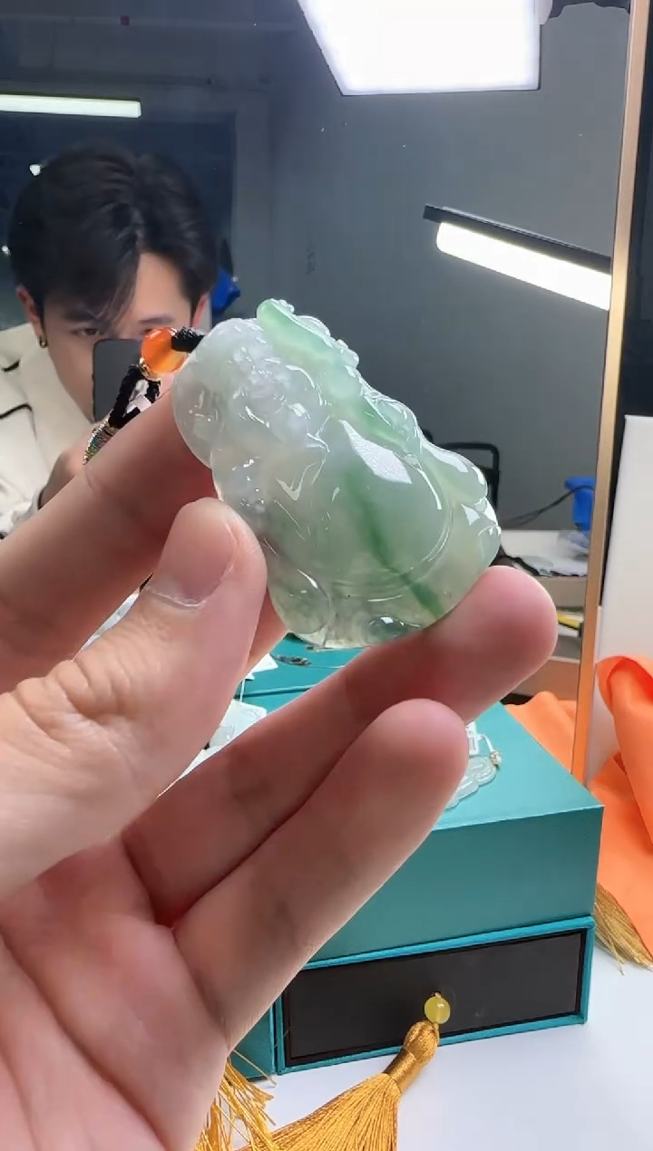 【闪购商品】翡翠吊坠(不含链)未镶嵌翡翠吊坠50