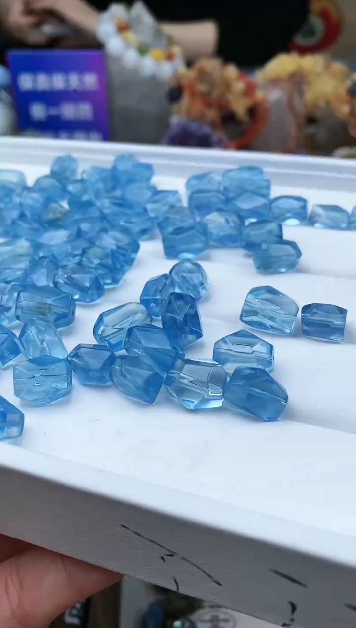 【闪购商品】海蓝宝石裸石未镶嵌52a多样性发其一/2.3/1个