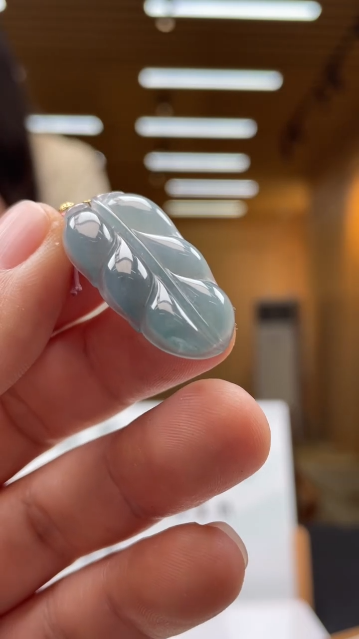 翡翠未镶嵌颈饰**********576