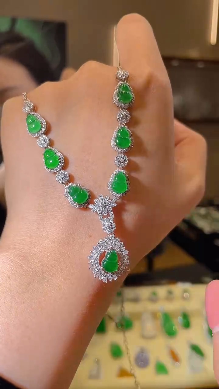 【闪购商品】翡翠项链银S925镶嵌天然翡翠A货
