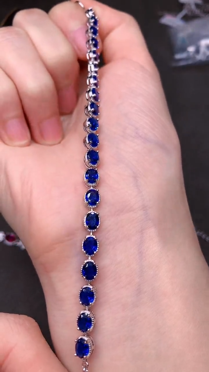 【闪购商品】蓝宝石手链银S925镶嵌.......