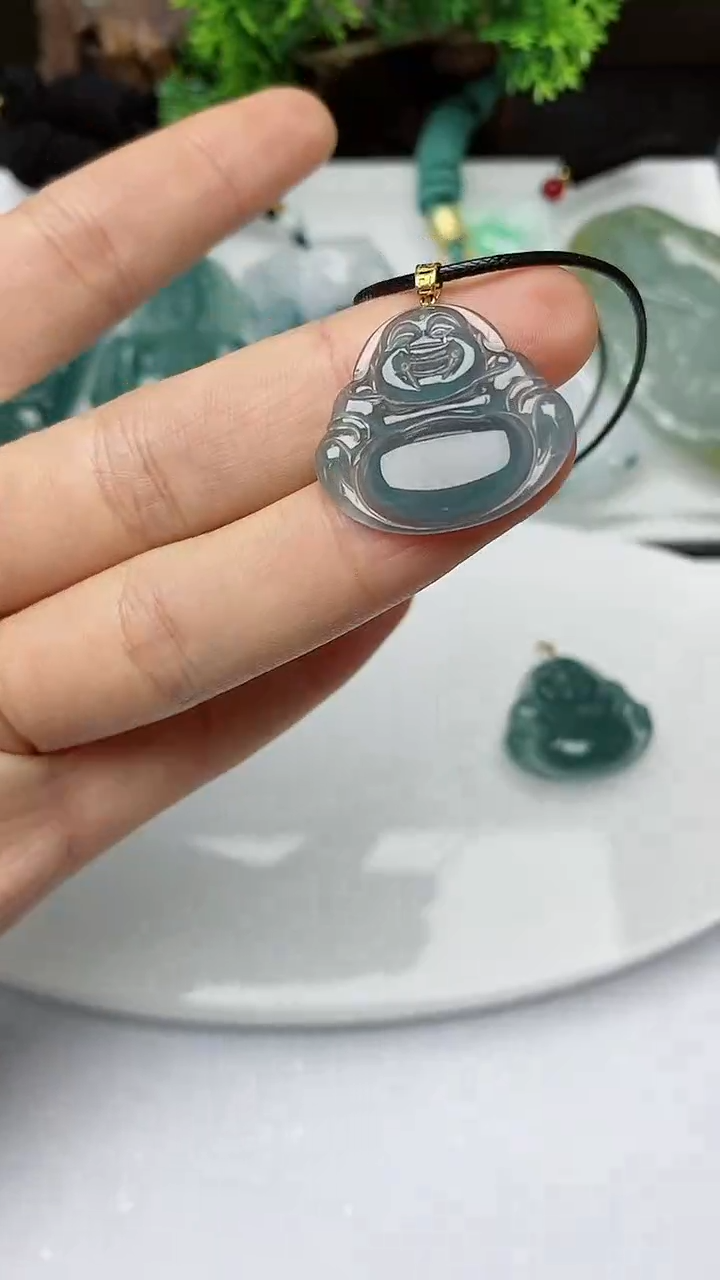 【闪购商品】翡翠颈饰未镶嵌        