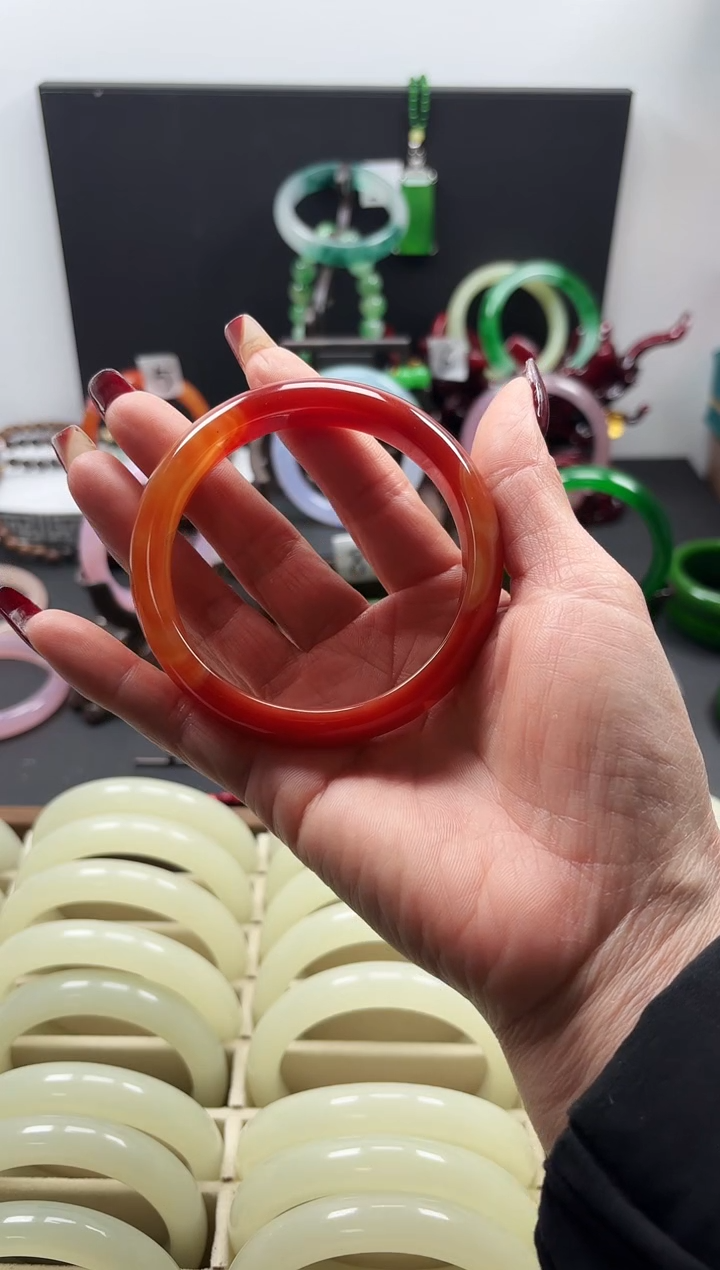 【闪购商品】玛瑙/玉髓手镯未镶嵌手镯