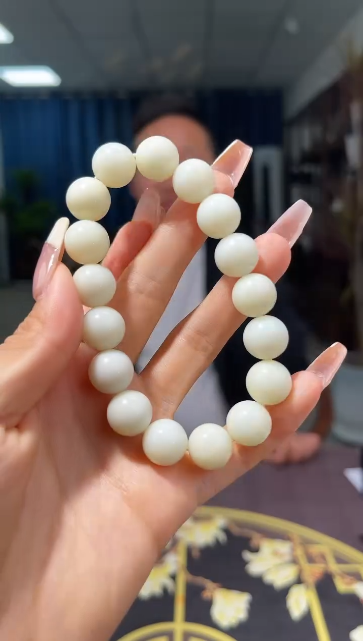 和田玉未镶嵌颈饰S815