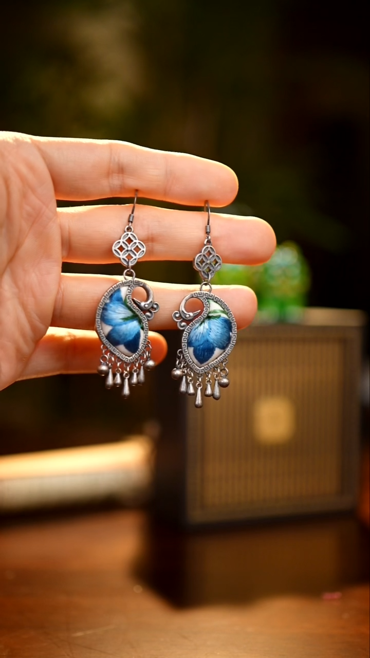 刺绣私人定制苗族手工Q656