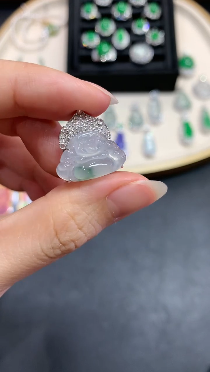 【闪购商品】翡翠吊坠(不含链)18K金镶嵌A75|3980