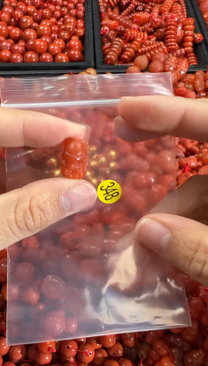 【闪购商品】南红玛瑙颈饰未镶嵌1