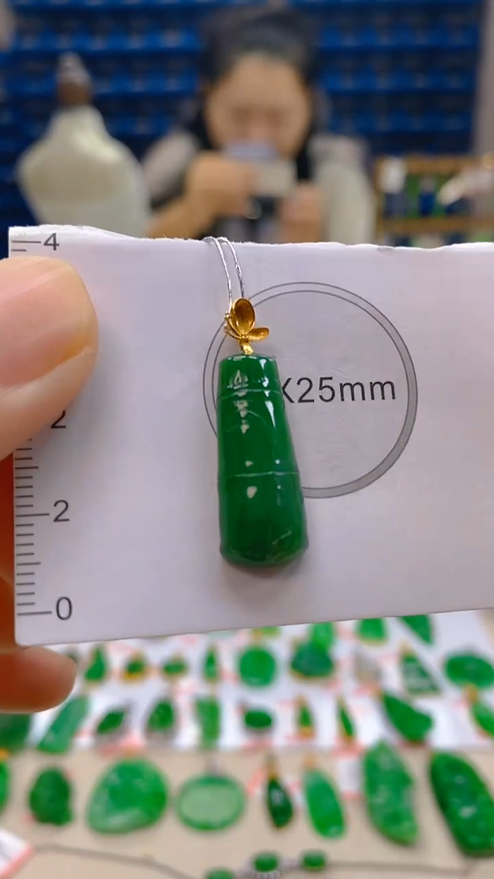 颈饰18K金镶嵌翡翠新号开播 全场乱卖