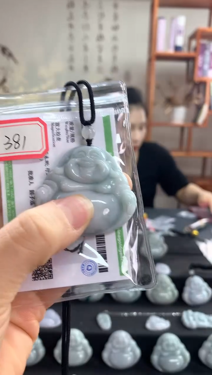 【闪购商品】翡翠颈饰未镶嵌佛公381