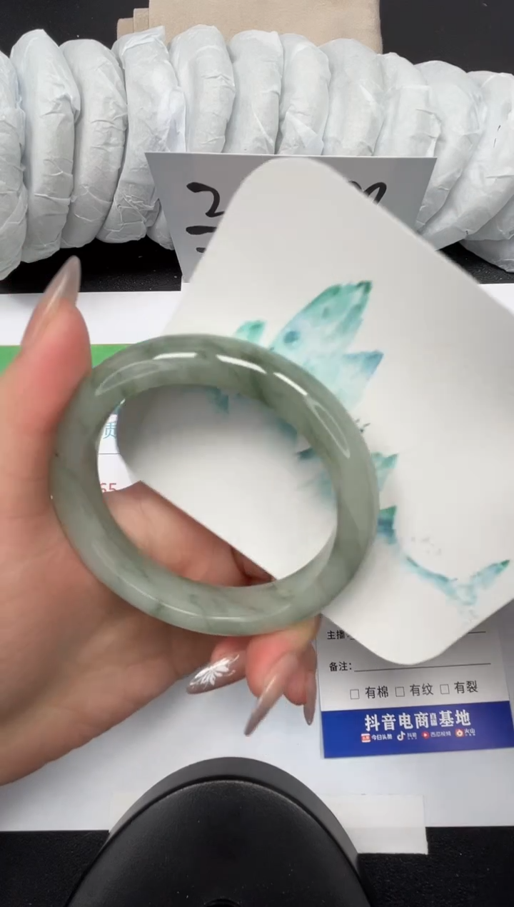 【闪购商品】石英质玉手镯未镶嵌187-58.1