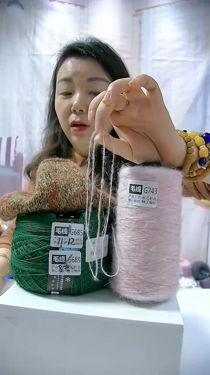 【G689绿玉】中粗美丽诺纯羊毛1团(0.5斤)(适用8号针)   