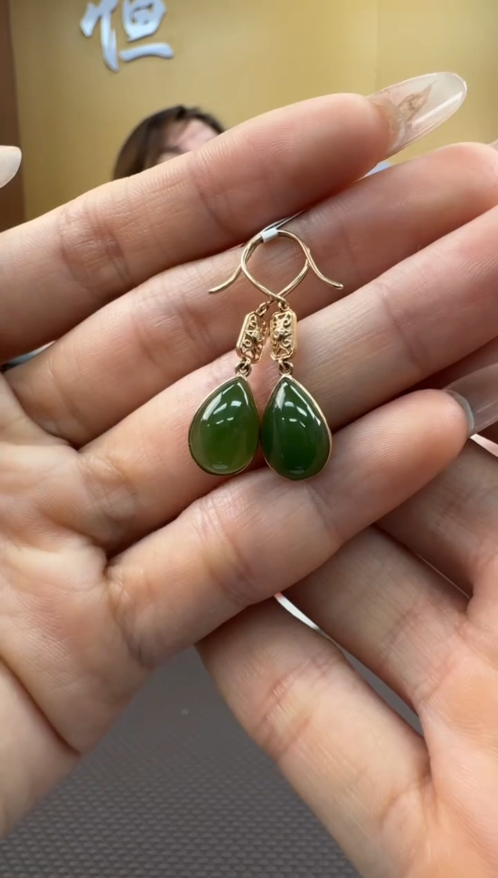 【闪购商品】和田玉耳饰18K金镶嵌一对