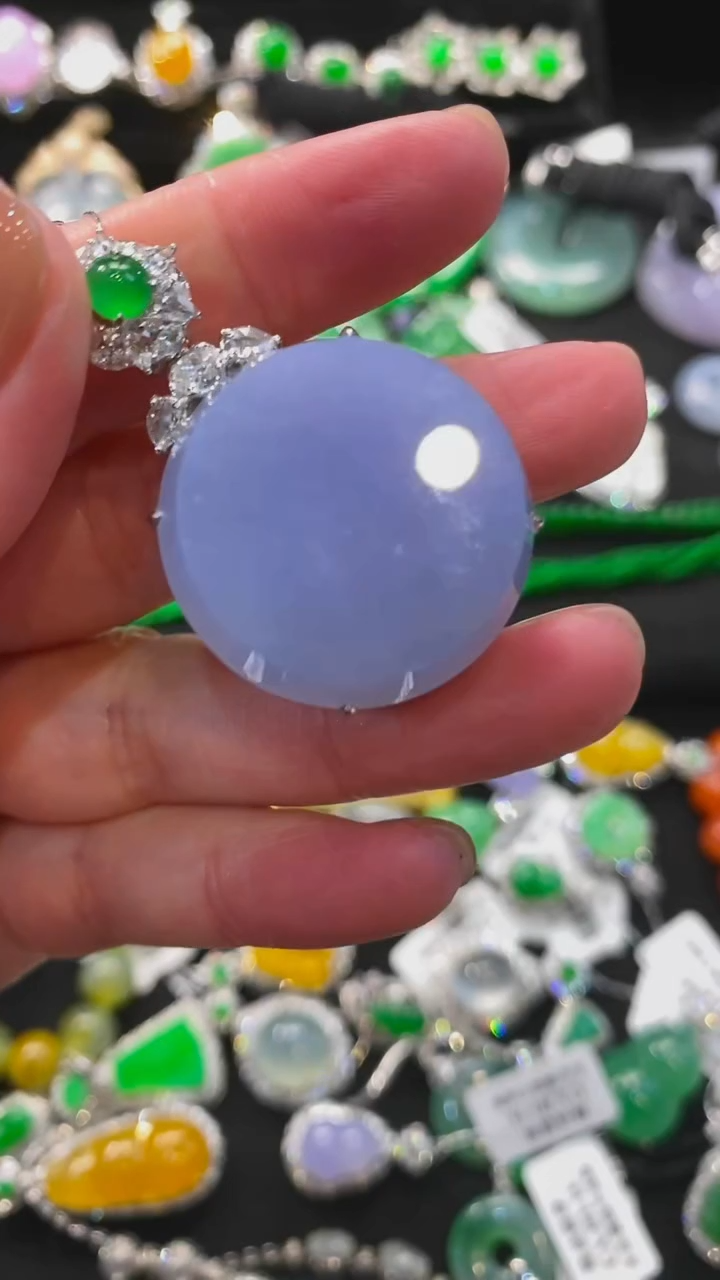 【闪购商品】翡翠颈饰18K金镶嵌吊坠