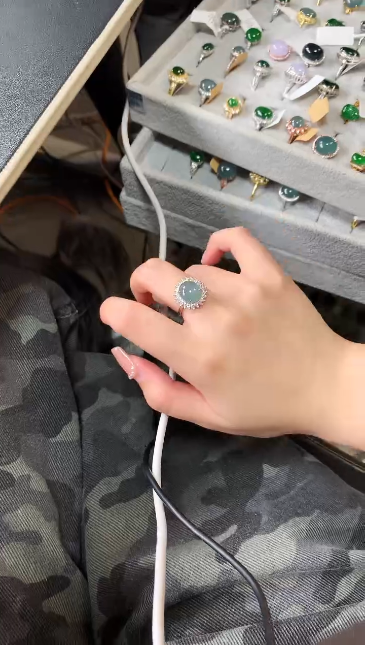 【闪购商品】翡翠戒指银S925镶嵌52141