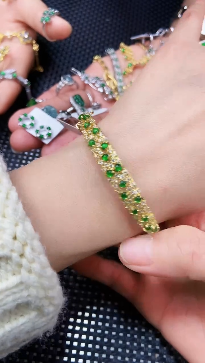 【闪购商品】翡翠手镯未镶嵌111111111