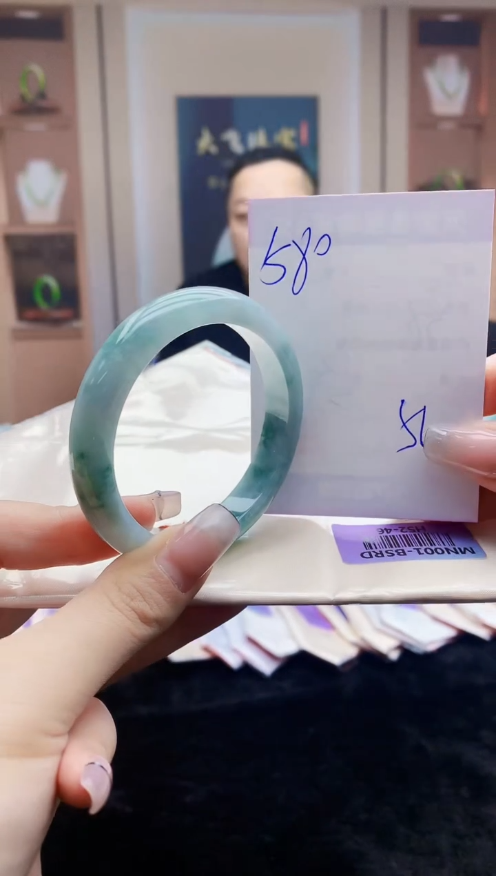 【闪购商品】翡翠手镯未镶嵌    H52-46