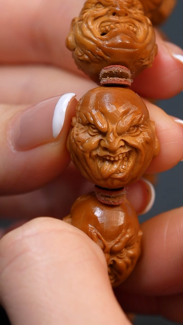 【闪购商品】橄榄核手串双面恶僧