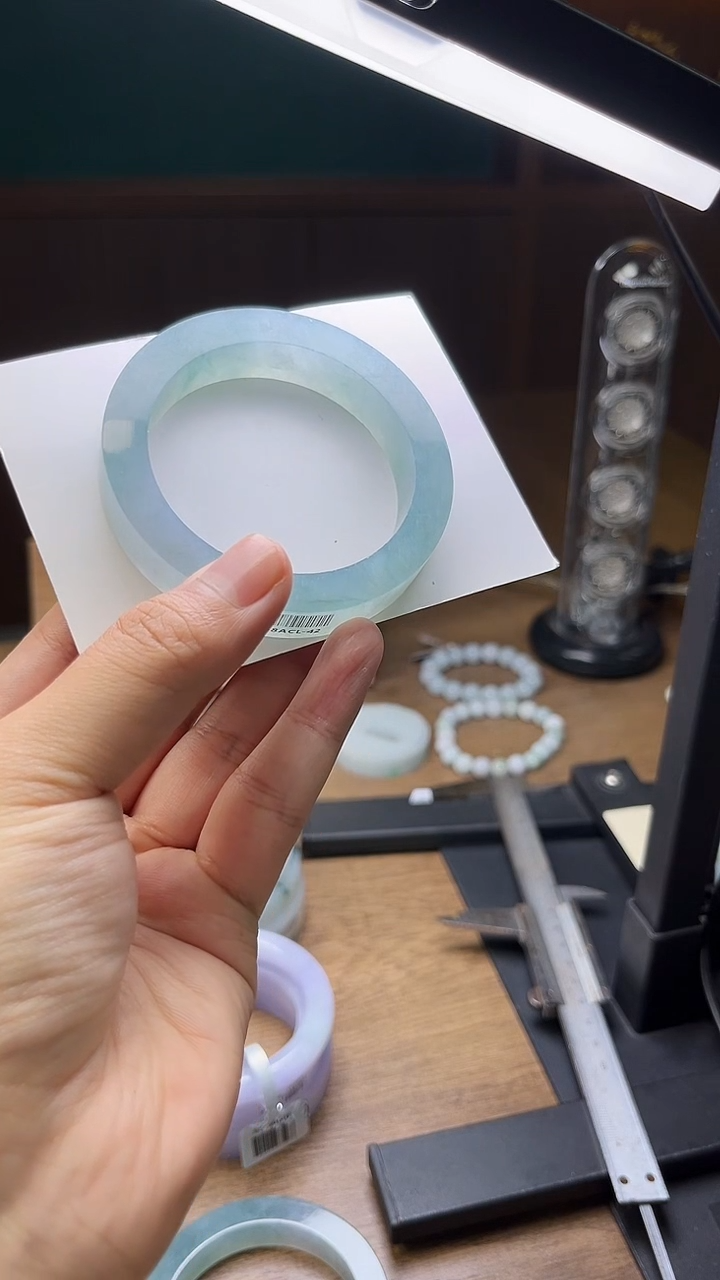 未镶嵌手镯定制翡翠守*定制