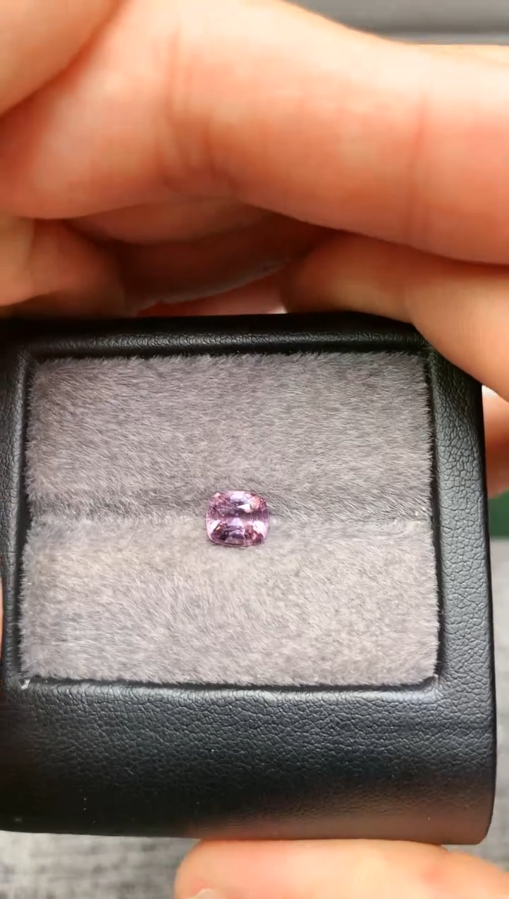 【闪购商品】定制尖晶石裸石未镶嵌枕型 紫色调 1.29ct