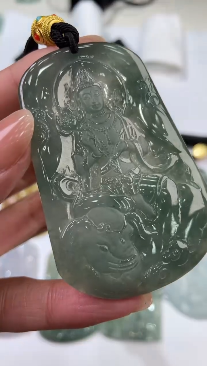 【闪购商品】翡翠未镶嵌颈饰2204108   